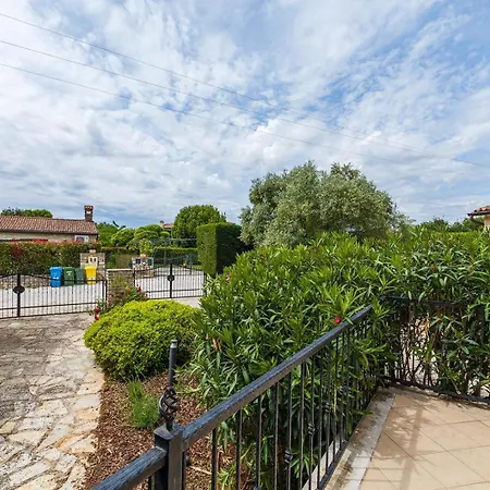 Campanula Barat (Porec)