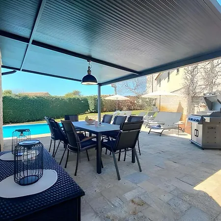 Campanula Villa Barat (Porec)
