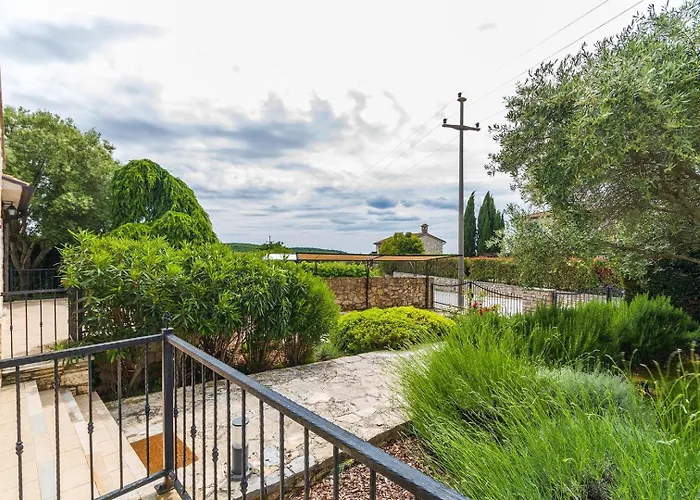 Campanula Villa Barat (Porec)